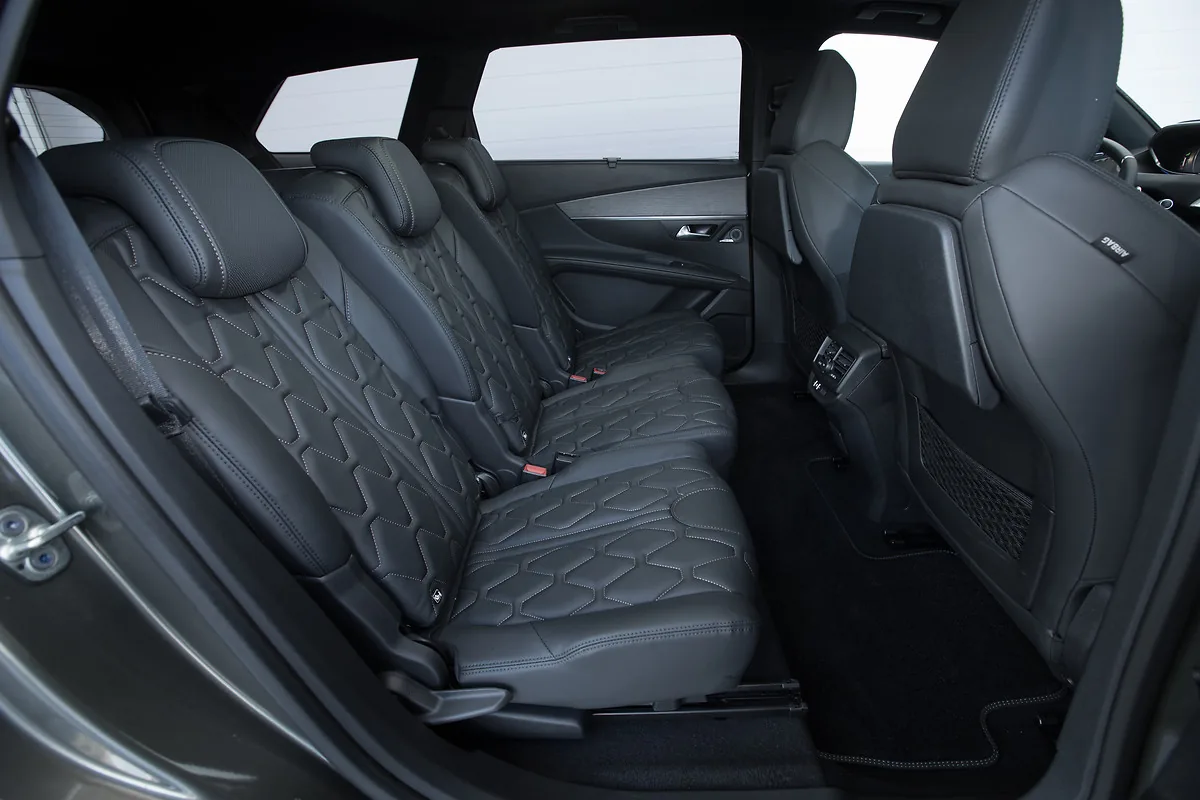 peugeot 5008 interior