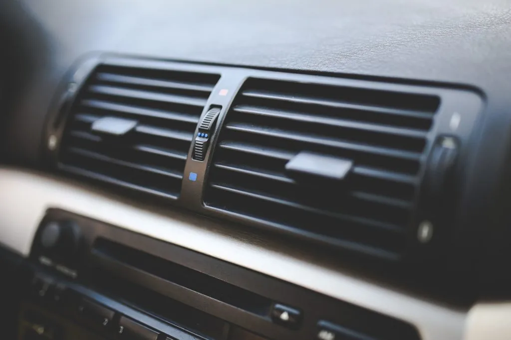 Esto es lo que cuesta el aire acondicionado del coche carga aire acondicionado coche precio