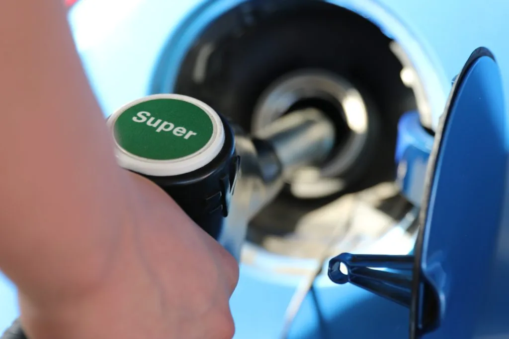 El etiquetado del combustible de toda la vida no va a desaparecer nuevas etiquetas gasolina