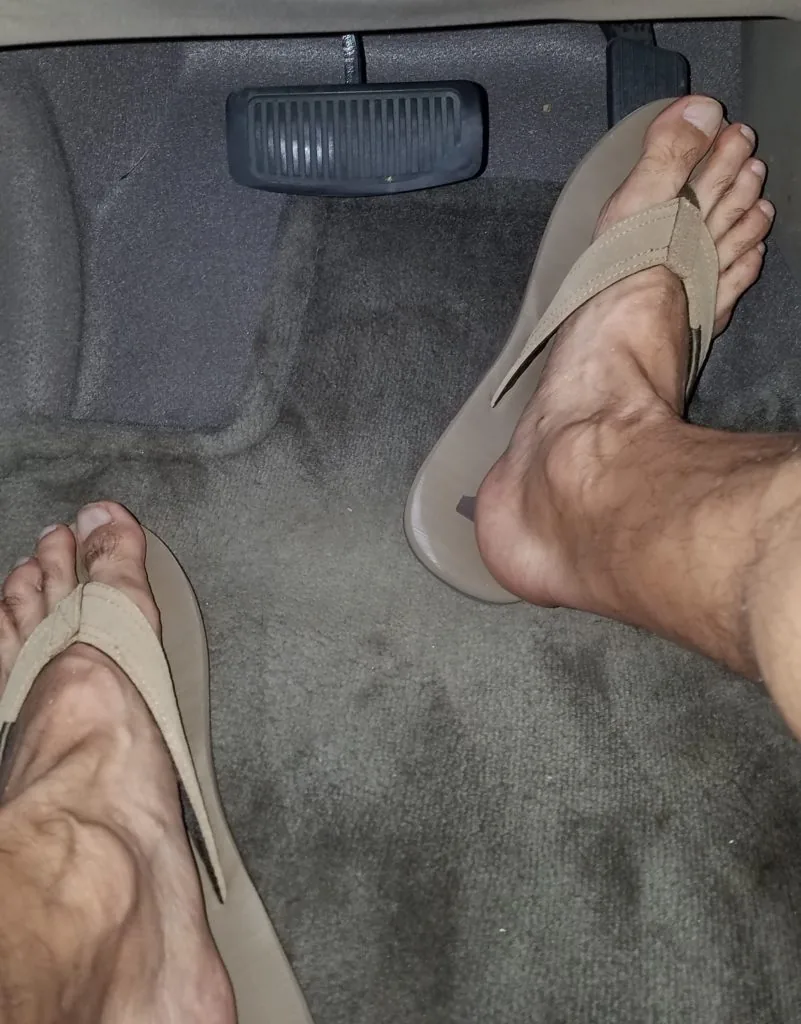 multa por conducir en chanclas