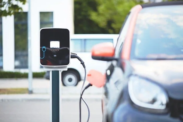 como trabaja un motor electrico